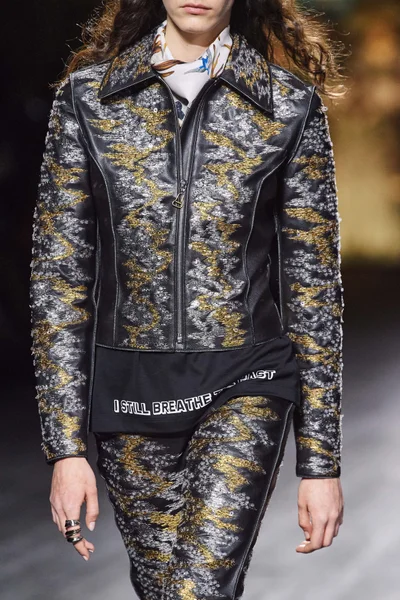 Look 98